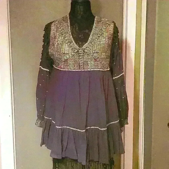 Free People Top with tie back - Picture 1 of 7